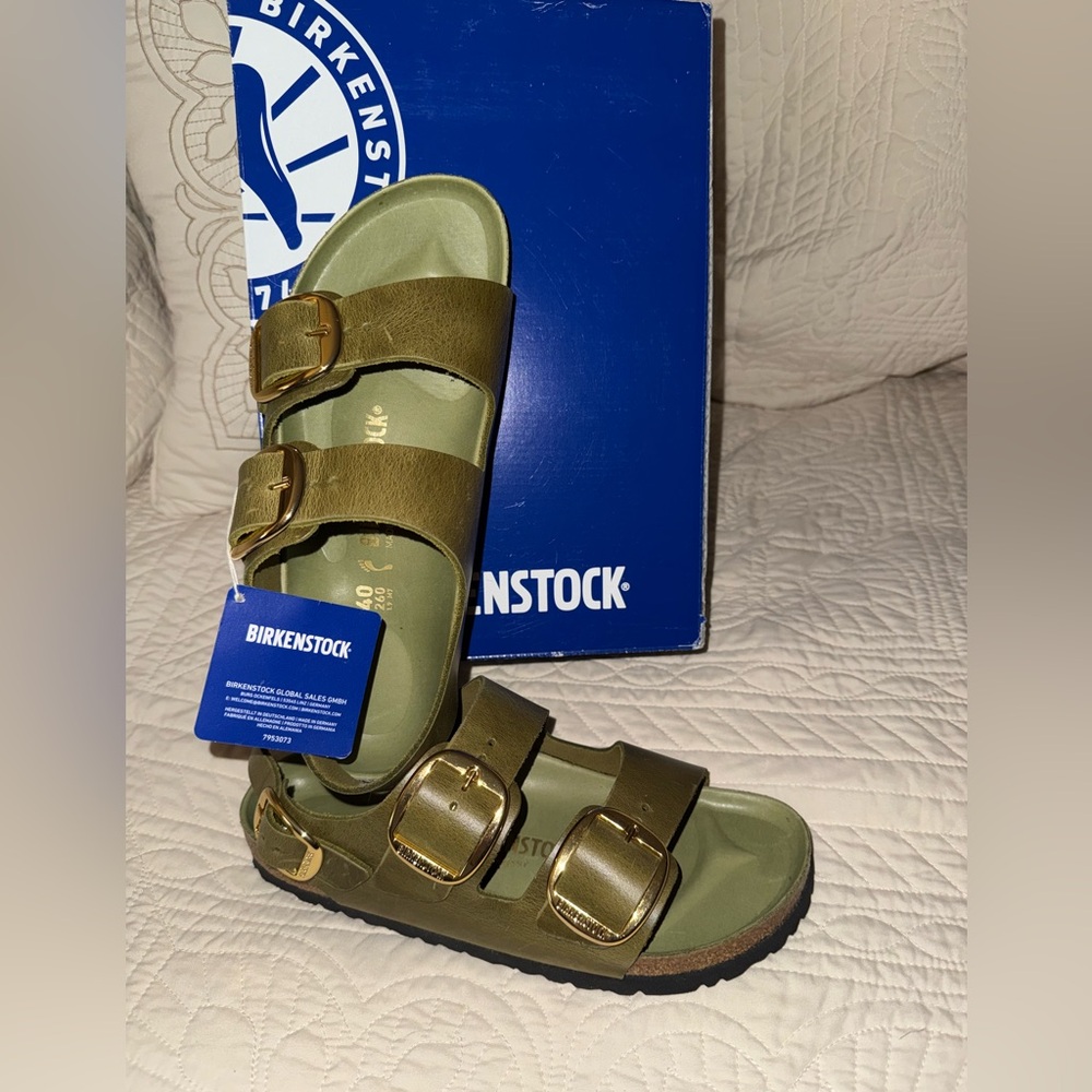 Sold out - Birkenstock Olive Green Sandals